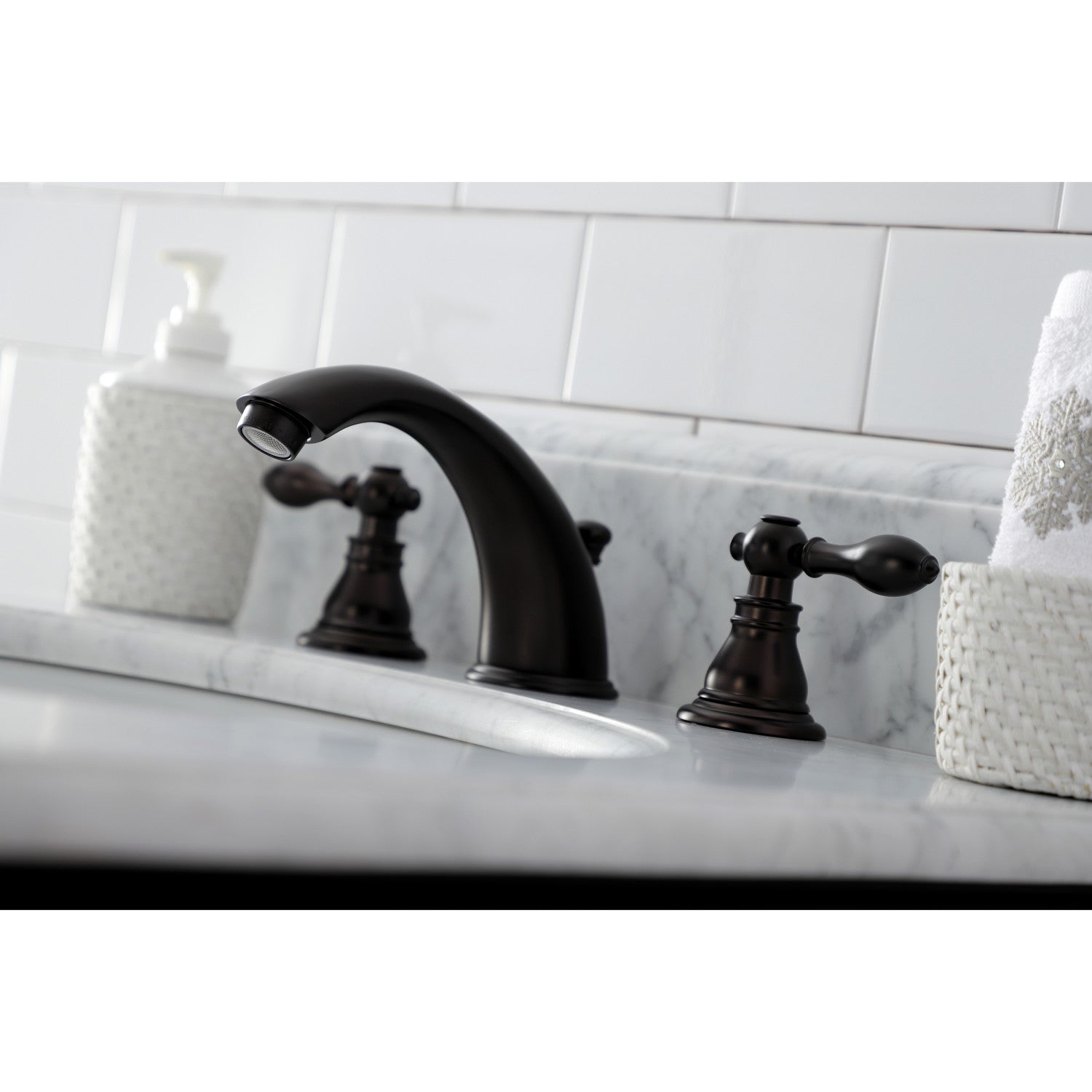 Kingston Tulare KB965ACL - American Classic Two-Handle 3-Hole Deck Mount Widespread Bathroom Faucet with Pop-Up Drain, Oil Rubbed Bronze — thumbnail 3